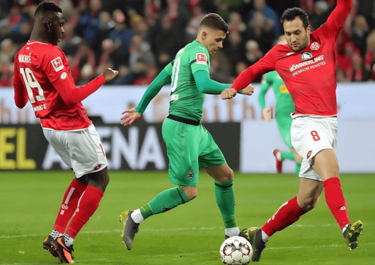 爱游戏体育-美因茨将在主场对阵弗莱堡，硬仗正在进行