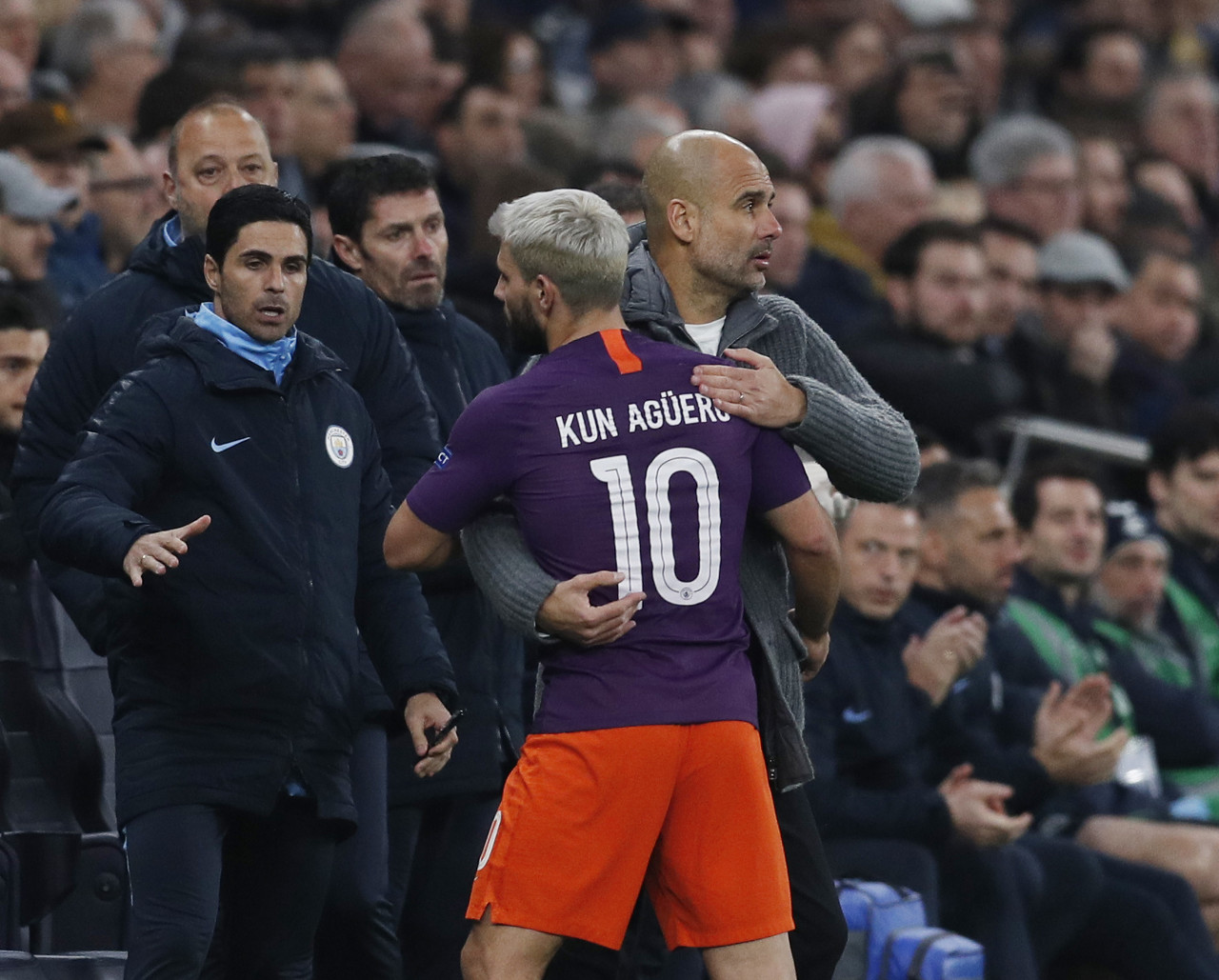 ayx.com-包含曼城签下费兰多桑察诺，助攻梅西进球的词条