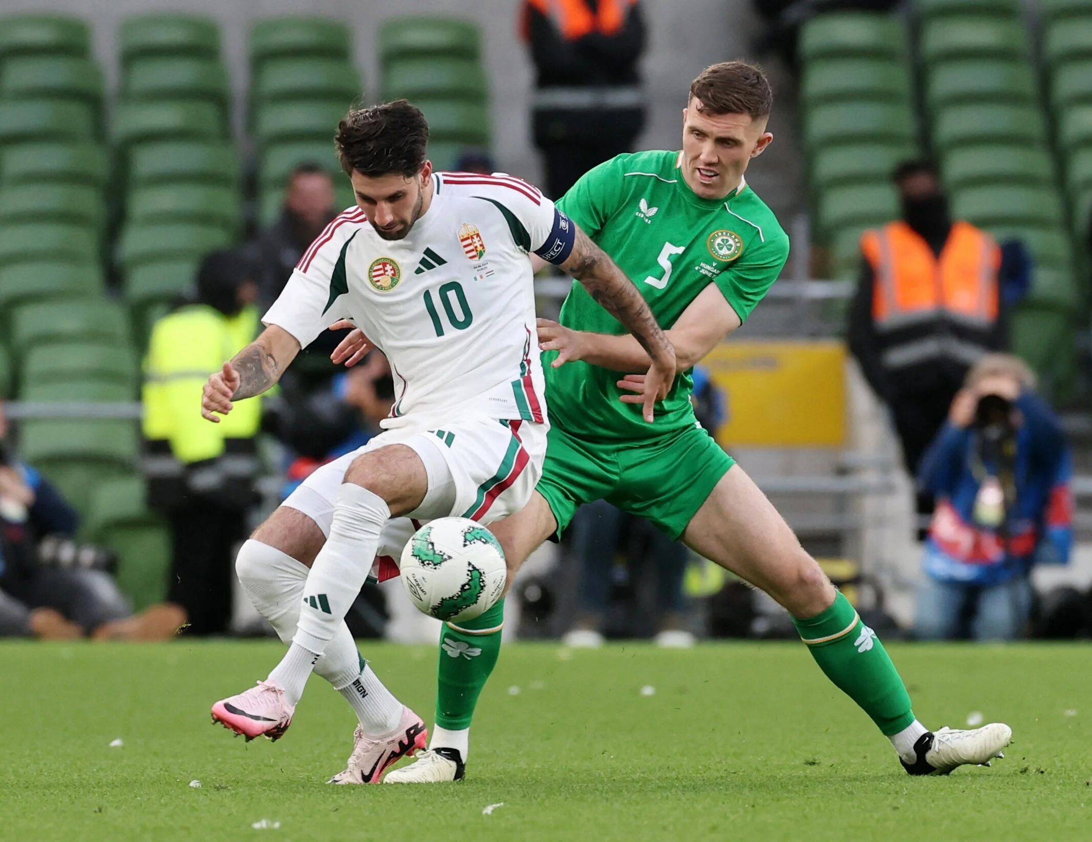 葡萄牙对亚美尼亚,丰台黄羽射落龙门尔维始大胜的简单介绍 葡萄牙对亚美尼亚,丰台黄羽射落龙门尔维始大胜的简单介绍