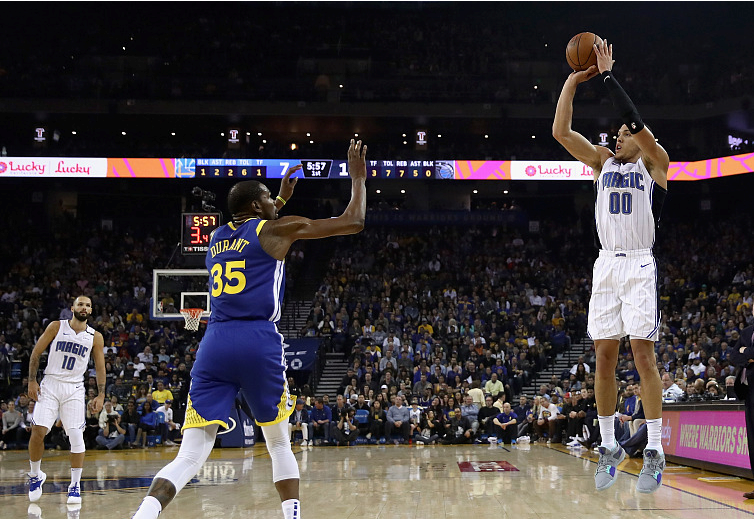 魔术主场不敌，福尼耶半场砍下分难救主的简单介绍