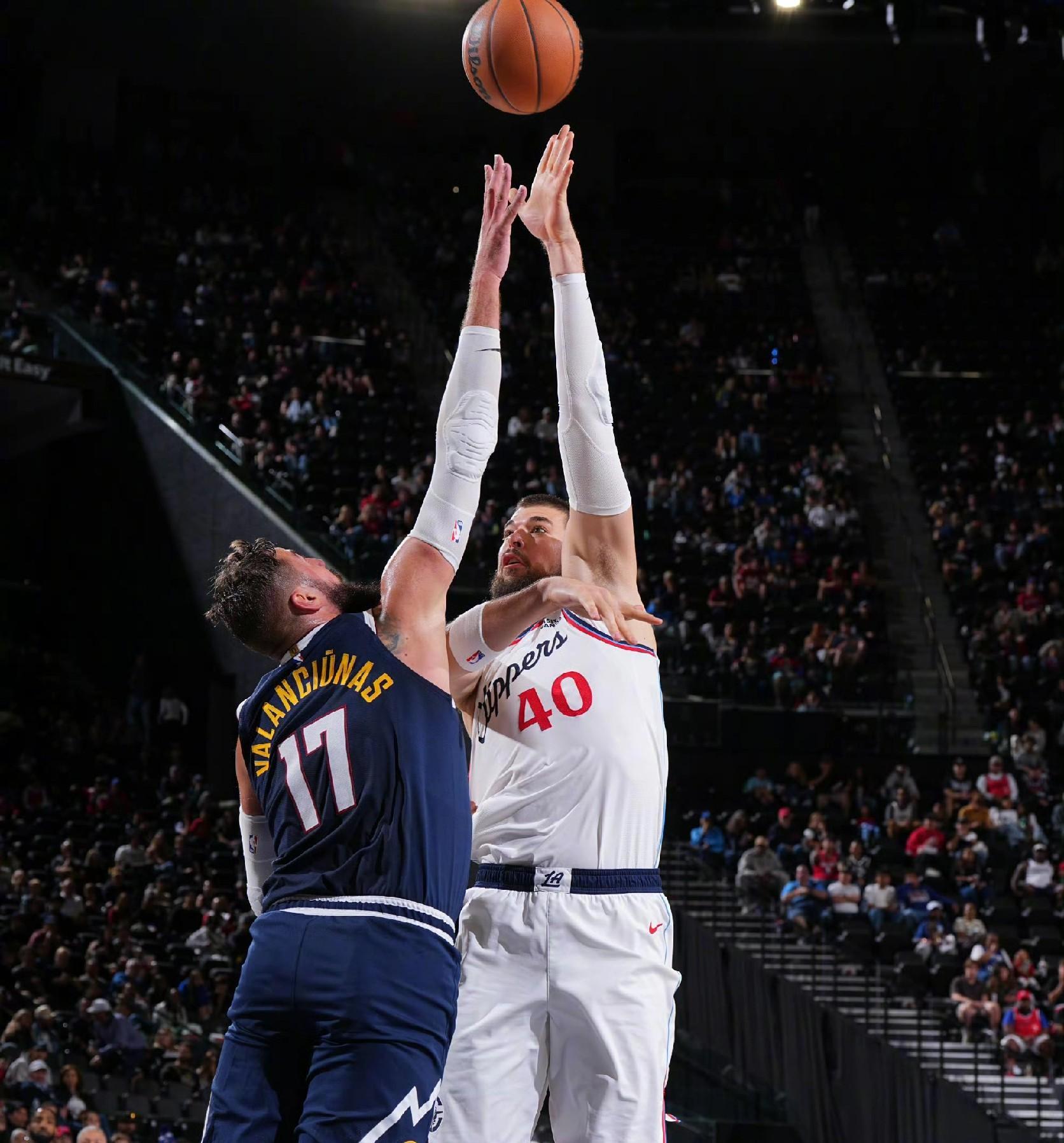 包含世界一线球队激烈对抗,火花四溅的词条 包含世界一线球队激烈对抗,火花四溅的词条